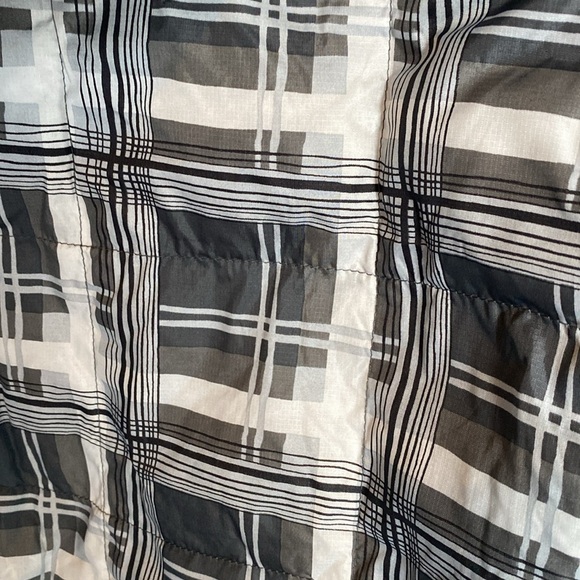 LLBean youth size XL down jacket - Picture 7 of 8